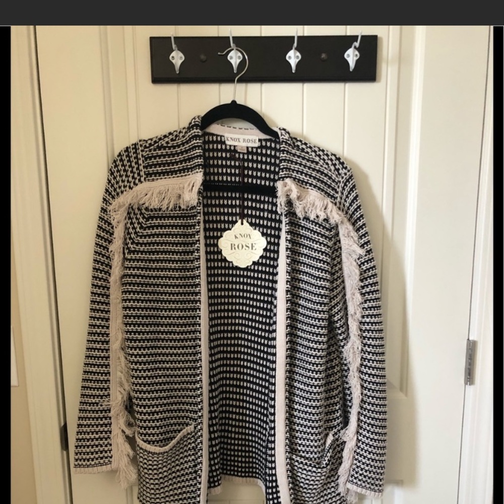 Black & off white swing sweater with fringe